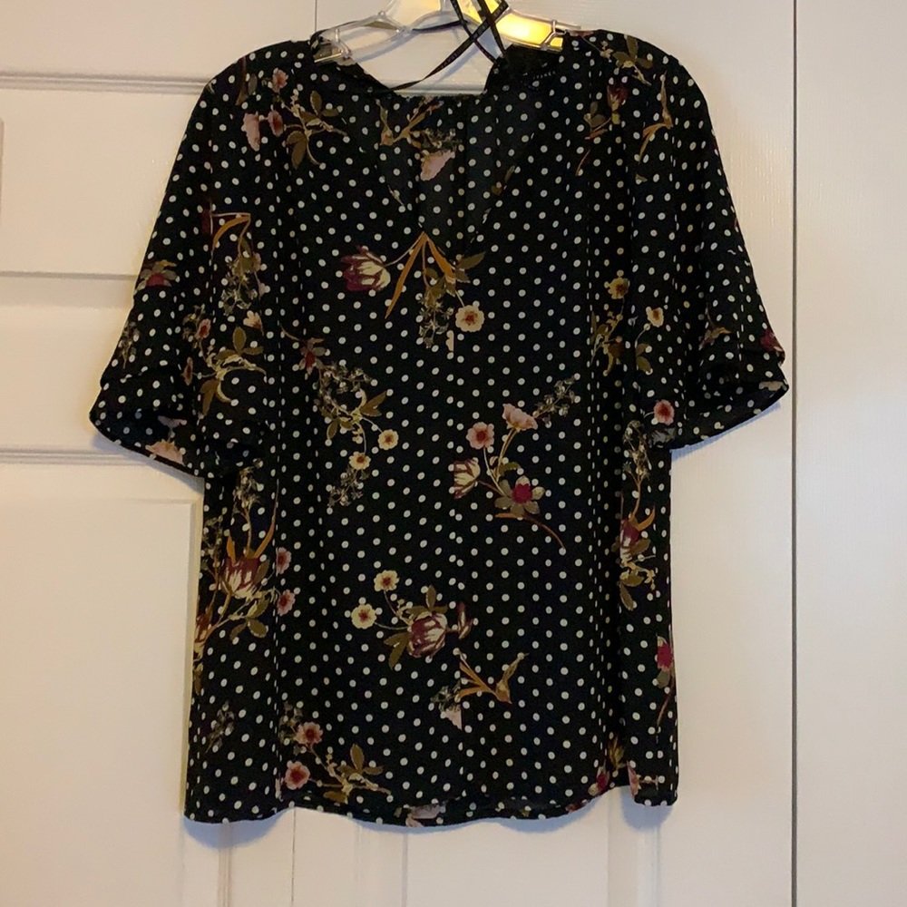 Ivanka trump top size M